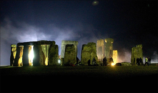 Фотографии со съёмок 5 сезона у Стоунхенджа